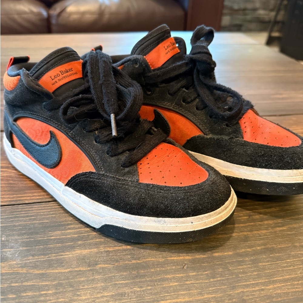 Nike Kids Black and Orange Sneakers size 6